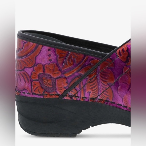 Dansko Vibrant Floral XP 2.0 Professional Clog – Fuchsia Tooled Patent - Picture 4 of 11